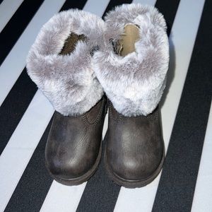 BNWT Oshkosh boots